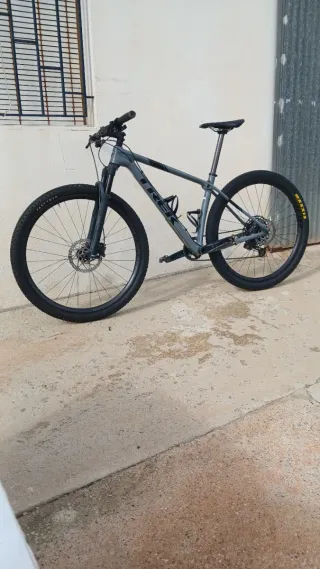 Bicicleta Trek Full Carbono