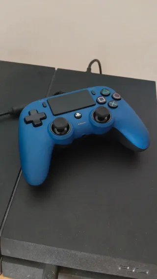 PlayStation 4 + mando