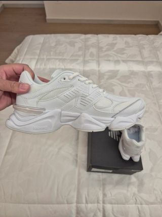 New Balance 9060 Bianche