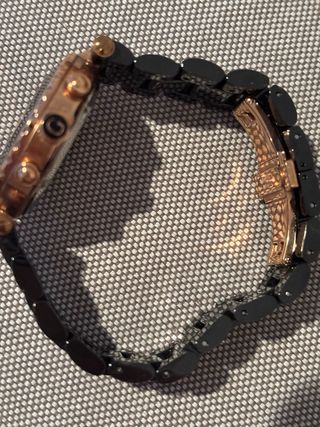 Reloj Guess Negro y Dorado