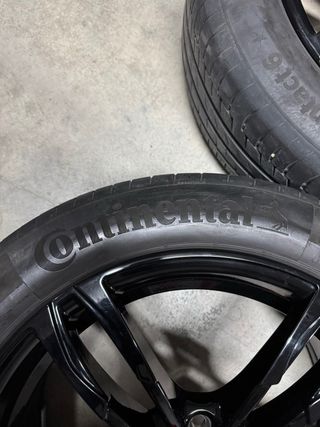 Llantas BMW Negras con neumaticos 225/50R18 y TPMS