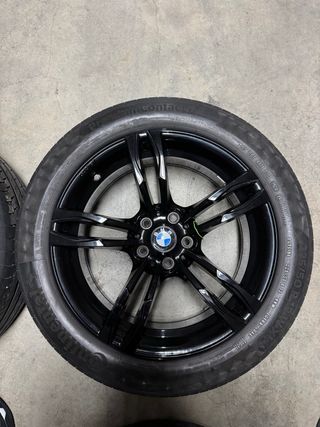 Llantas BMW Negras con neumaticos 225/50R18 y TPMS