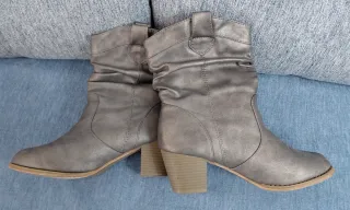 Botines camperos grises talla 38