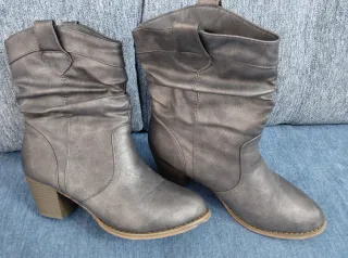 Botines camperos grises talla 38