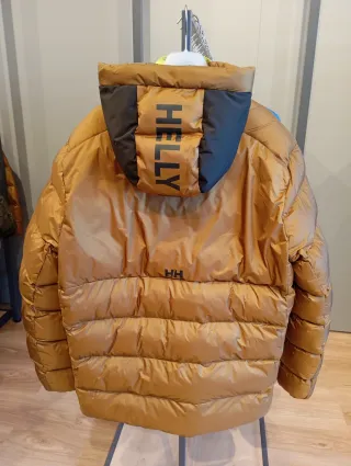 Parka Helly Hansen acolchada marrón