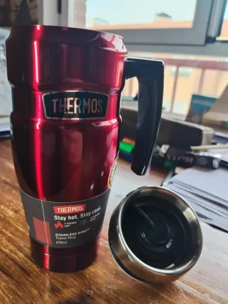 Taza términa marca Thermos color frambuesa 47cl.