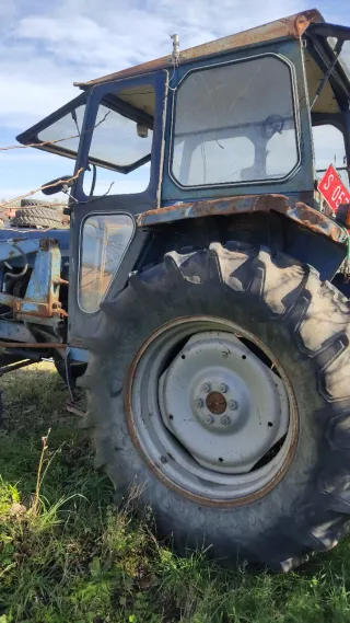 Tractor con pala ocasión