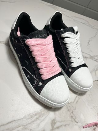 Zapatillas Numeris Talla 44 Negras y Blancas