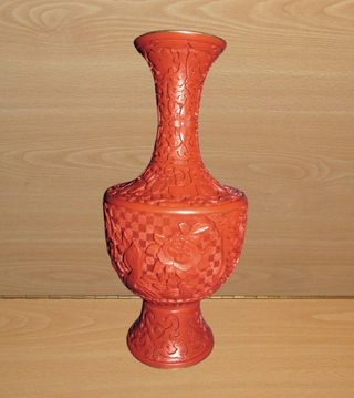 Jarrón oriental vintage chino rojo laca cinabrio