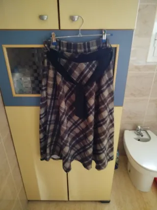 Falda de cuadros marrón y gris