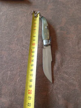 Herramienta de campo con mango de cuerno