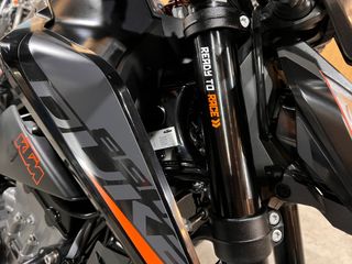 KTM 890 DUKE