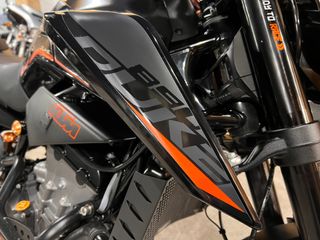 KTM 890 DUKE