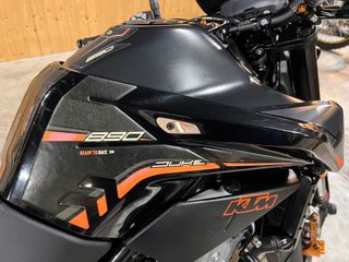 KTM 890 DUKE