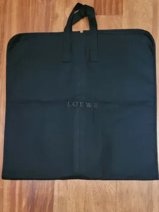 Fundas para ropa Loewe y Dior