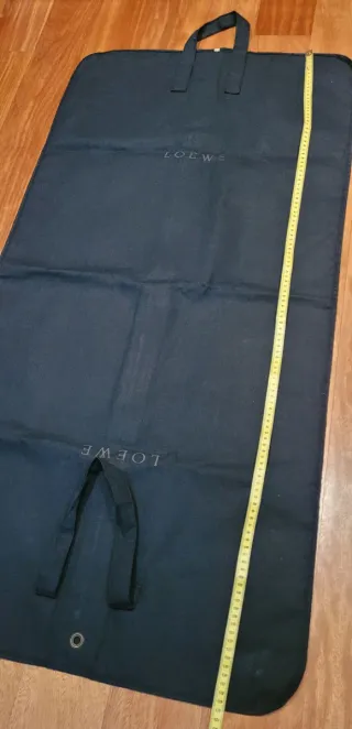 Fundas para ropa Loewe y Dior