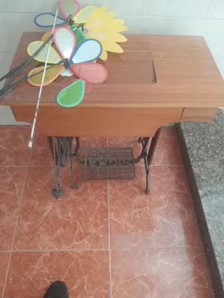 Máquina de coser Sigma antigua