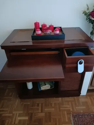 Mueble de oficina de madera