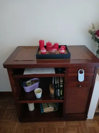 Mueble de oficina de madera