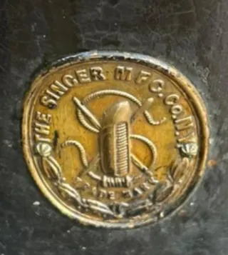 Máquina de coser Singer antigua (1888)