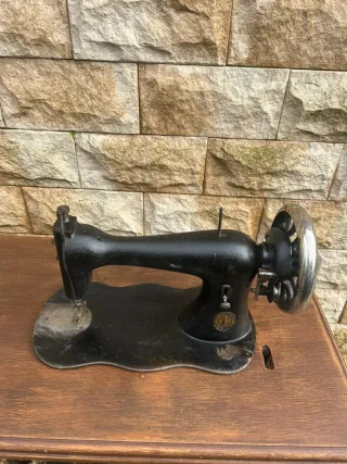 Máquina de coser Singer antigua (1888)