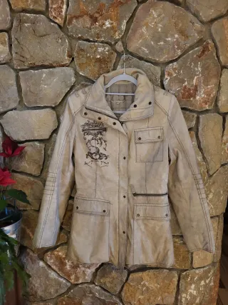Chaqueta de piel beige mujer