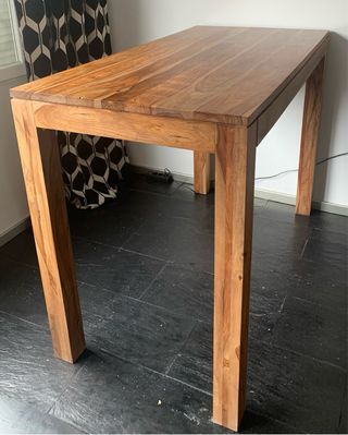 Comedor barra alta madera y 4 butacas cuero