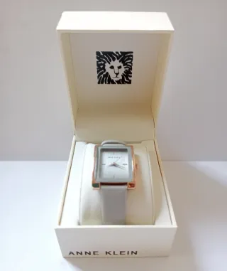 Reloj Anne Klein Mujer Cuadrado Gris Oro