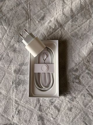 iPhone 16 128GB Preto Caixa