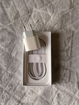 iPhone 16 128GB Preto Caixa