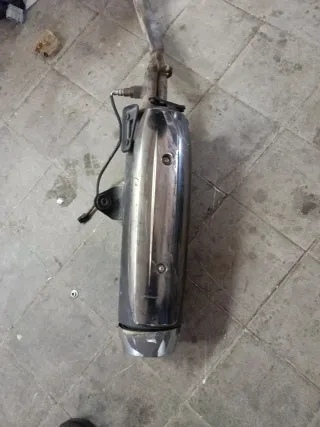 Tubo escape Yamaha tmax 500 04_07 de serie
