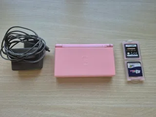 Nintendo DS Rosa + Cargador y Juegos