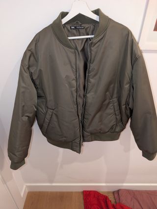 Chaqueta Bomber Verde militar Pull&Bear