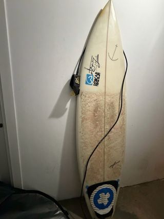 Tabla de surf + Funda Foto: no es sucio, es la cer