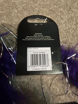 BOA DE PLUMAS MORADA DE 1,5 M