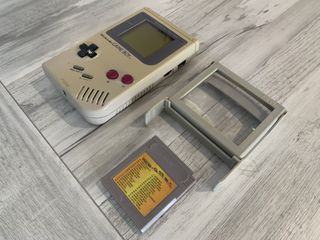 Nintendo Game Boy Clásica DMG-01 Beige + Lupa