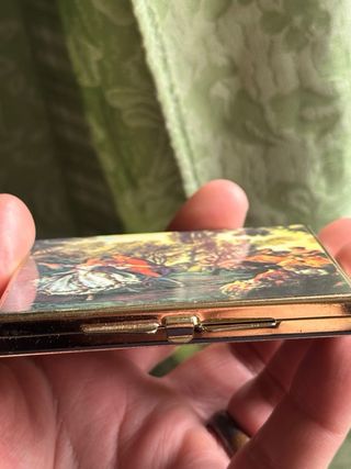 Espejo decorativo con escena