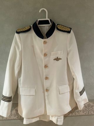 Traje de comunión niño blanco y dorado en Vitoria