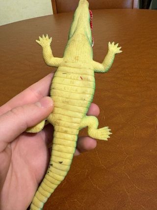 Coccodrillo giocattolo verde