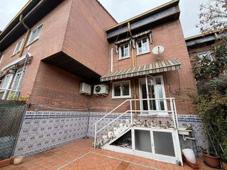 Casa pareada en alquiler en Ajalvir