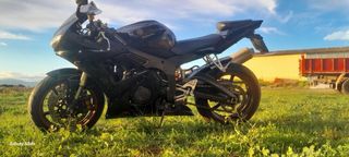 Yamaha YZF-R6 Sportbike Negra