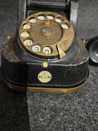 Teléfono de sobremesa de fundición