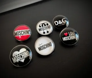 Spille Love Moschino