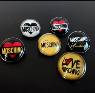 Spille Love Moschino