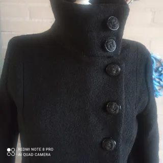 Abrigo Desigual Negro con Bordados