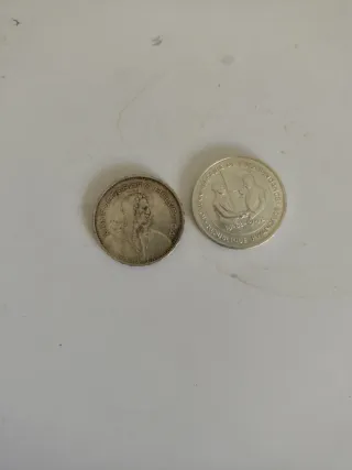 Hermosas monedas de plata
