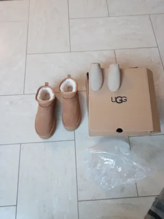 Scarpe UGG originali Tg 39