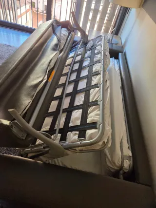 URGE VENDER: Sofá Cama Beige y Marrón