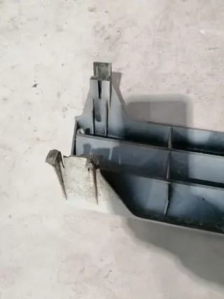 Rejilla Delantera Seat Marbella