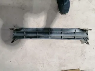 Rejilla Delantera Seat Marbella